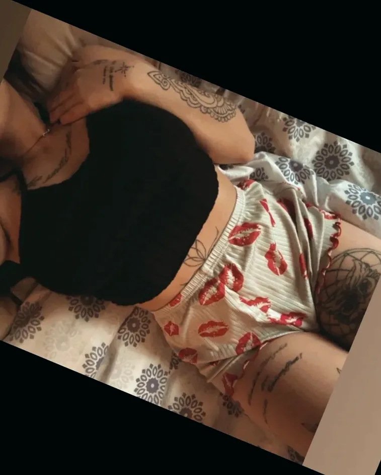 Elin, 26