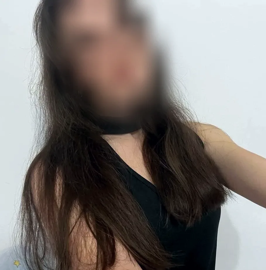 Evi, 32