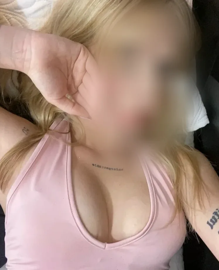 Manon, 21
